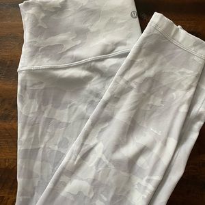 Lululemon Wunder Trains Size 10